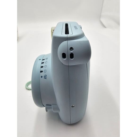 Fujifilm Instax Mini 8 Built in LED Flash Instant Colored Format Filmed Camera - Picture 2 of 5